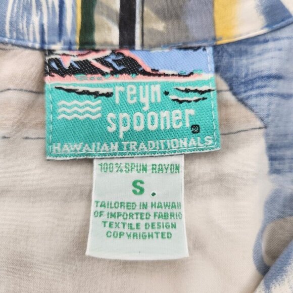 Vintage Reyn Spooner Hawaiian Button Shirt Men Size Small Travel Paradise Print - Picture 2 of 5